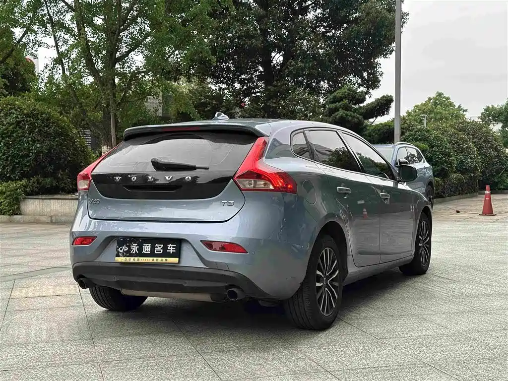 Volvo V40 2019 2018 T3 Inscription Edition