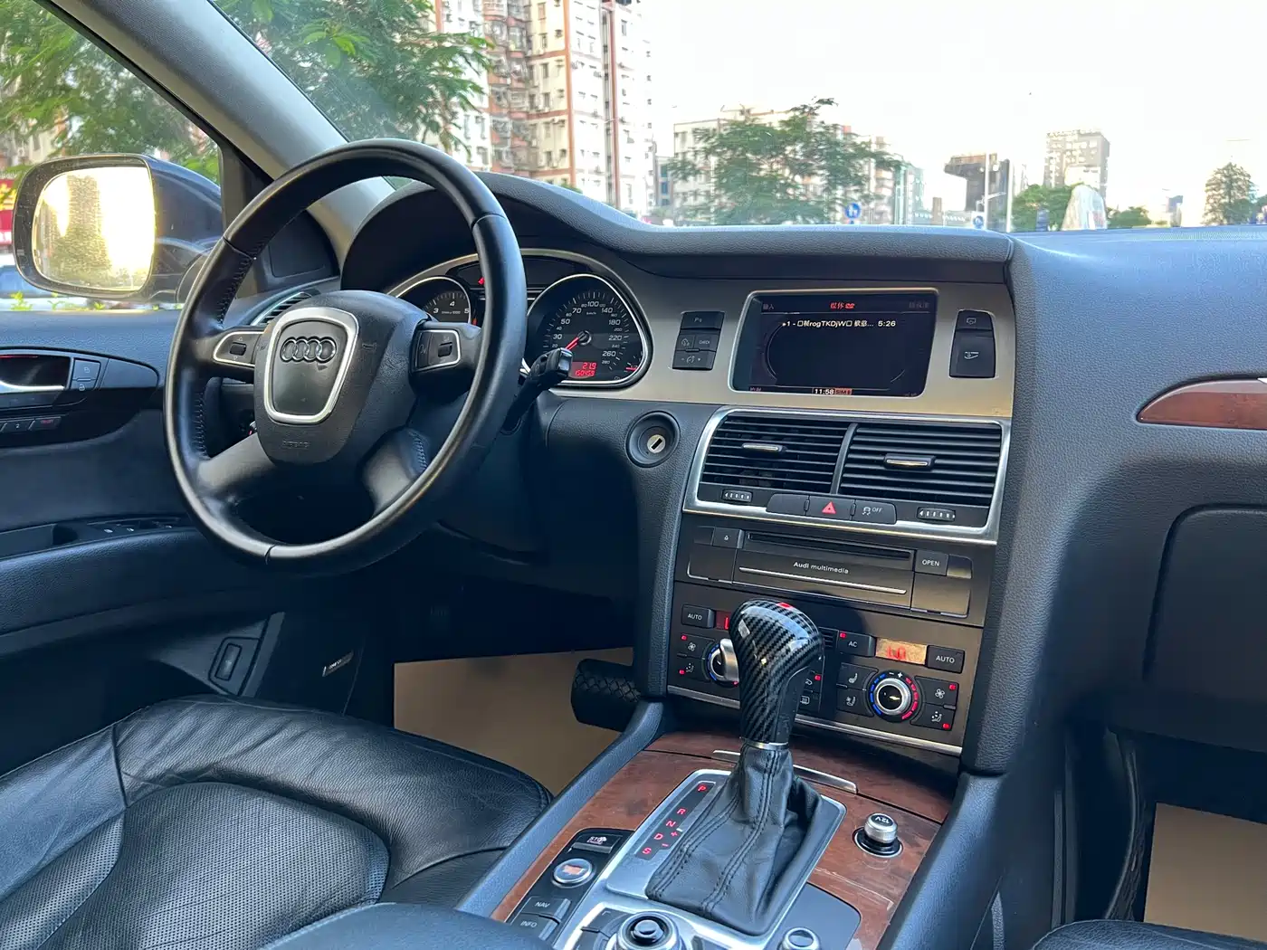 Audi Q7 2011 3.0 TFSI Technology (200kW) фото 17