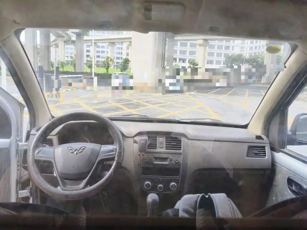 Фото 9 - Wuling Motors Wuling Rongguang S