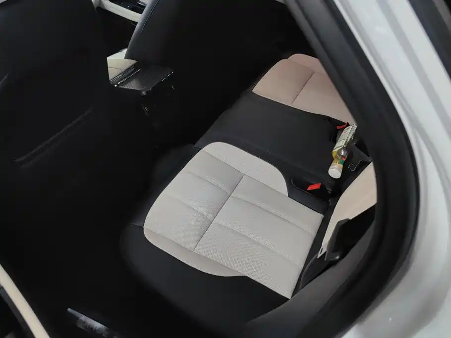 Land Rover Range Rover Evoque New Energy 2021 2021 Range Rover Evoque L P300e Luxury