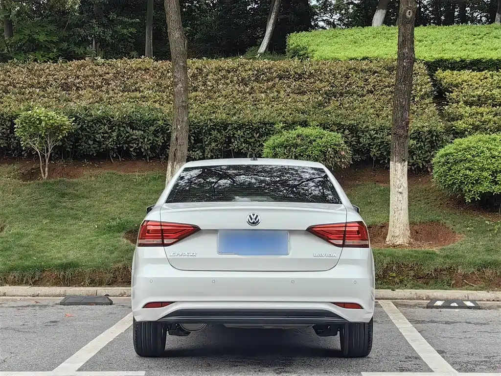 Volkswagen Lavida 2019 Lavida Start 1.5L Auto Trend (China VI) фото 16