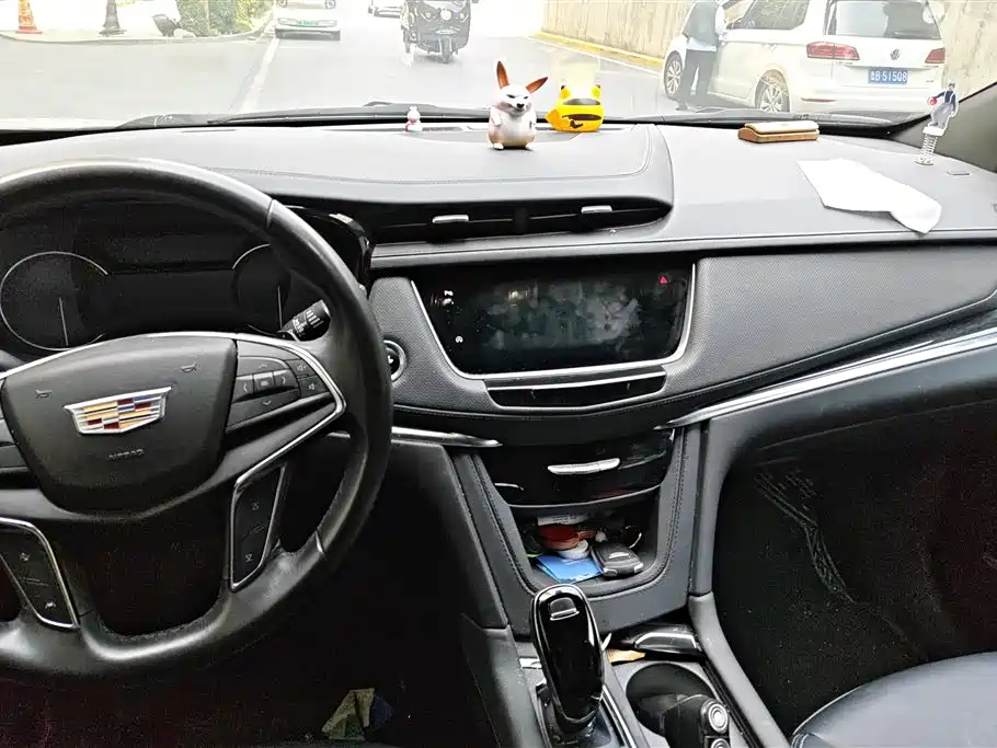 Cadillac XT5 2022 2.0T 2WD Luxury фото 13