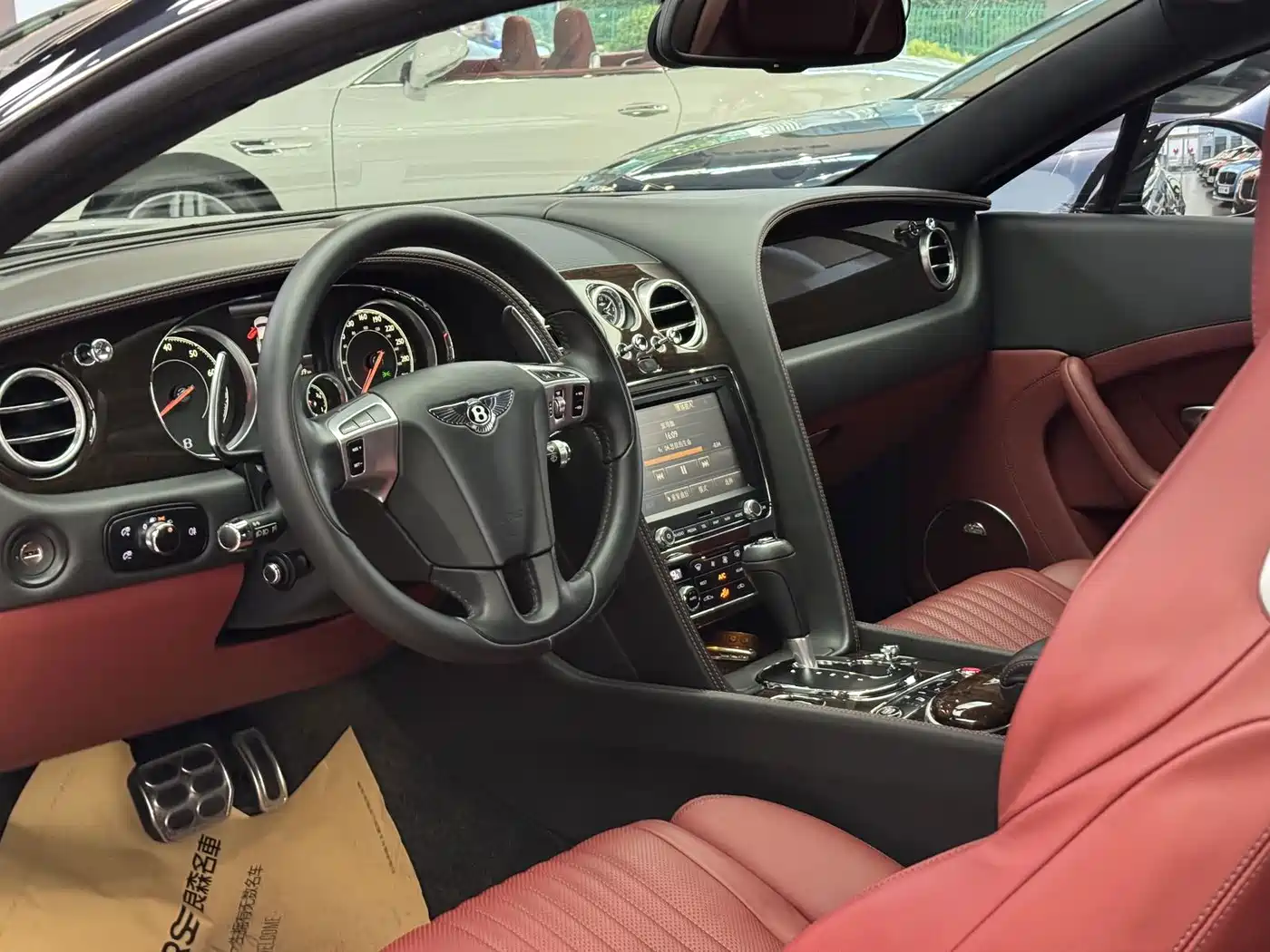 Фото 7 - Bentley Continental