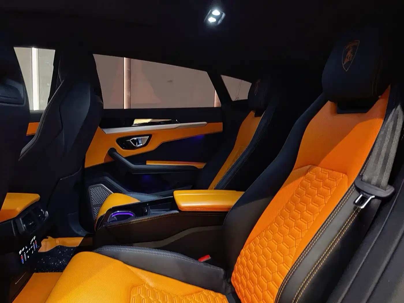 Lamborghini Urus 2018 4.0T V8 фото 6