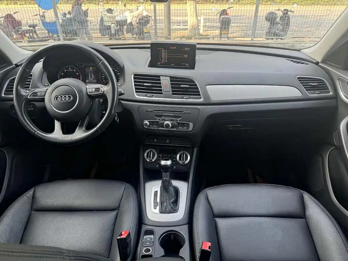 Audi Q3 2015 30 TFSI Progressive фото 12