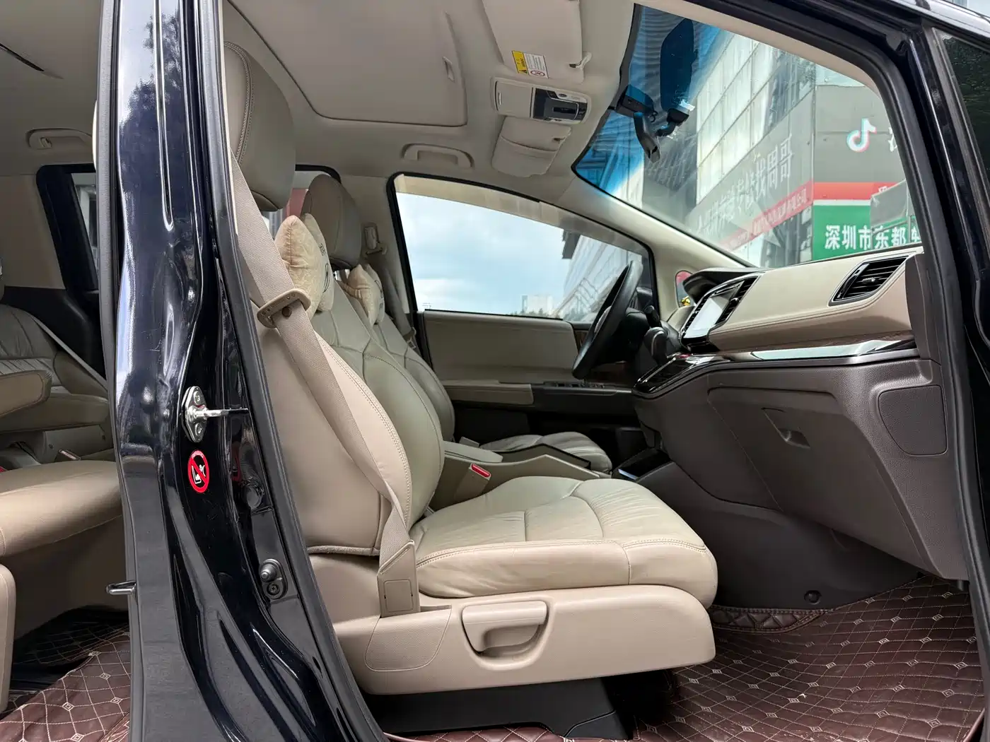 Honda Odyssey 2018 2.4L Luxury Edition фото 12