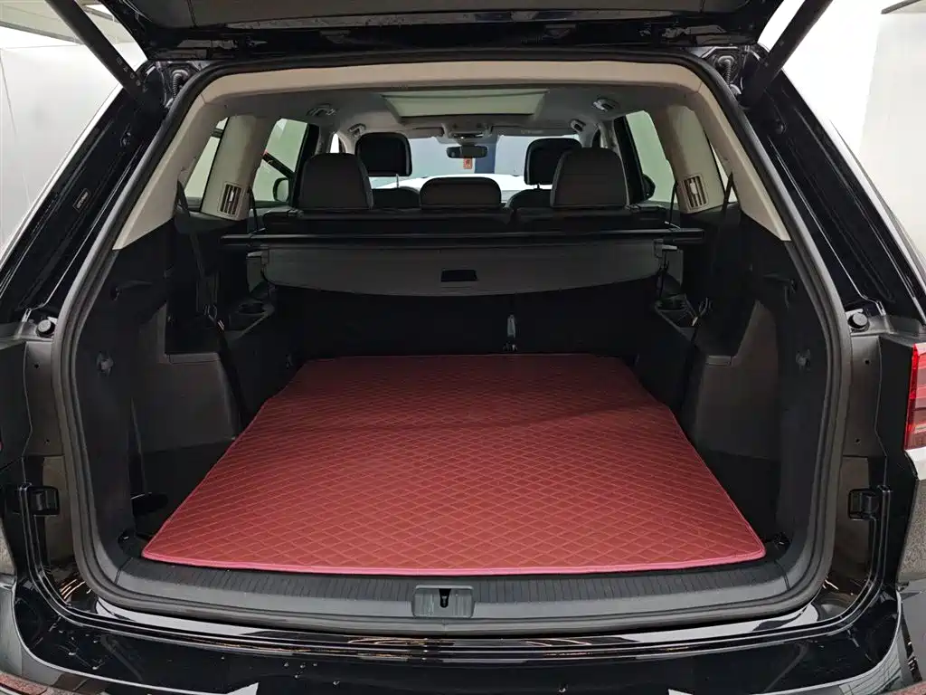 Volkswagen Teramont 2024 530 V6 4WD Dragon Glory Edition фото 6