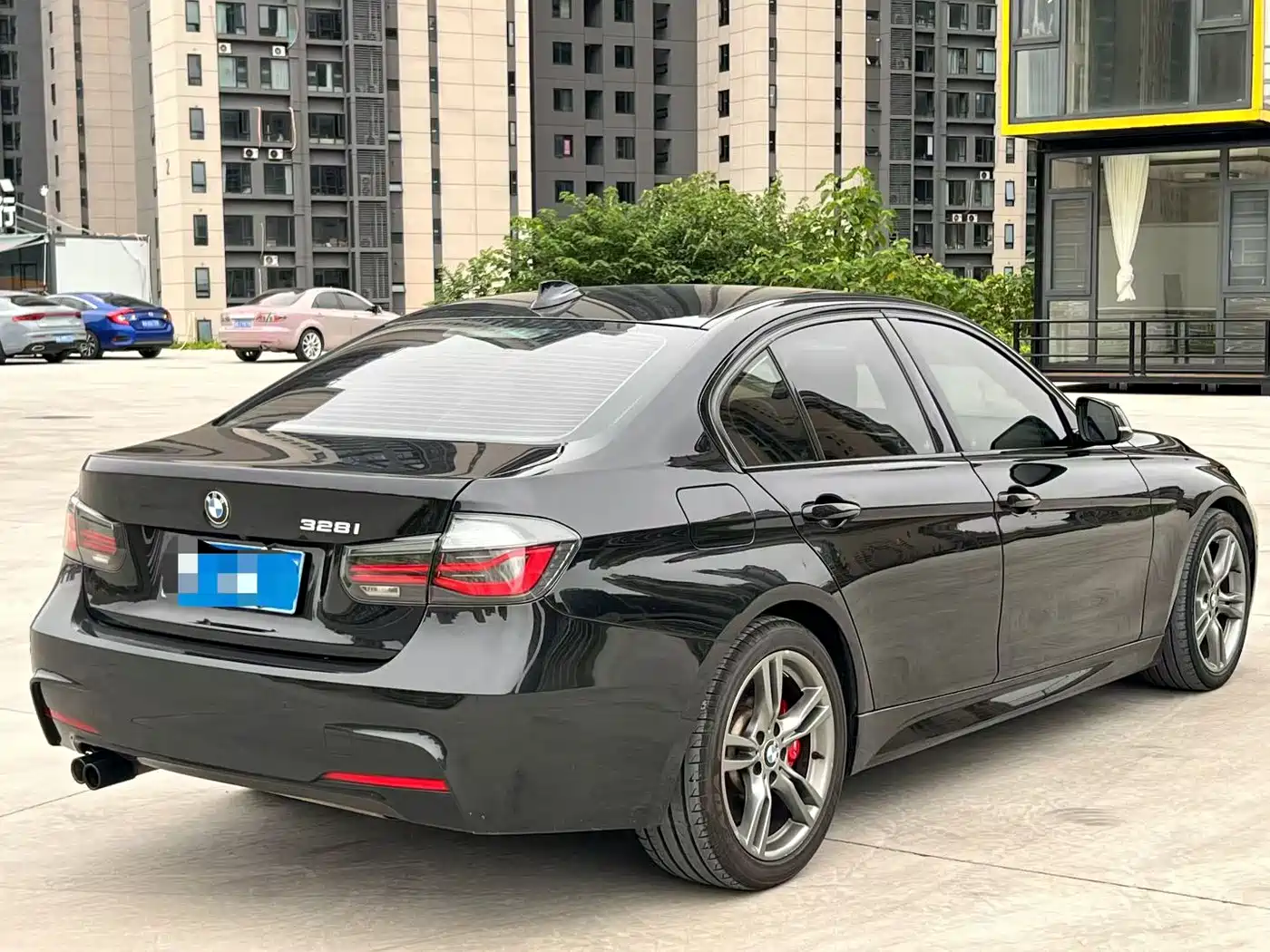 Photo 6 - BMW 3 Series