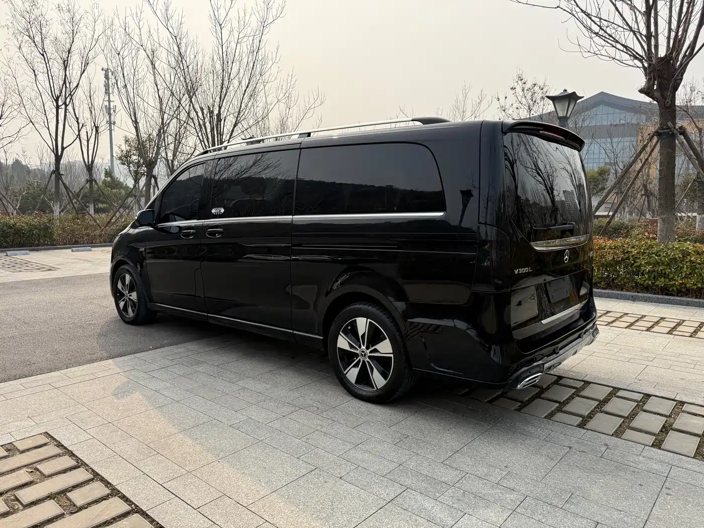 Mercedes-Benz V-Class 2022 V 260 L Long Wheelbase Prestige Edition фото 4
