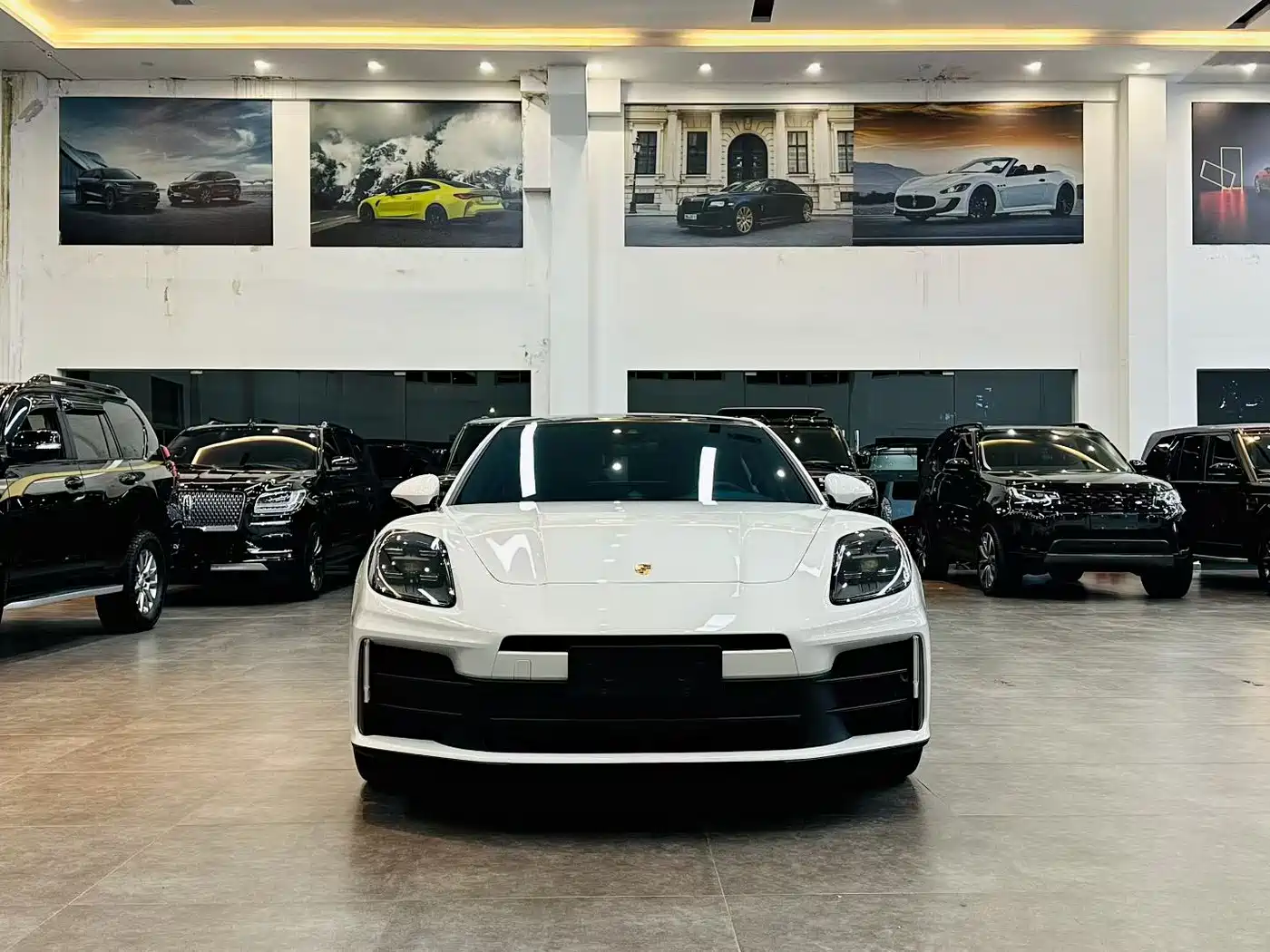PORSCHE PANAMERA