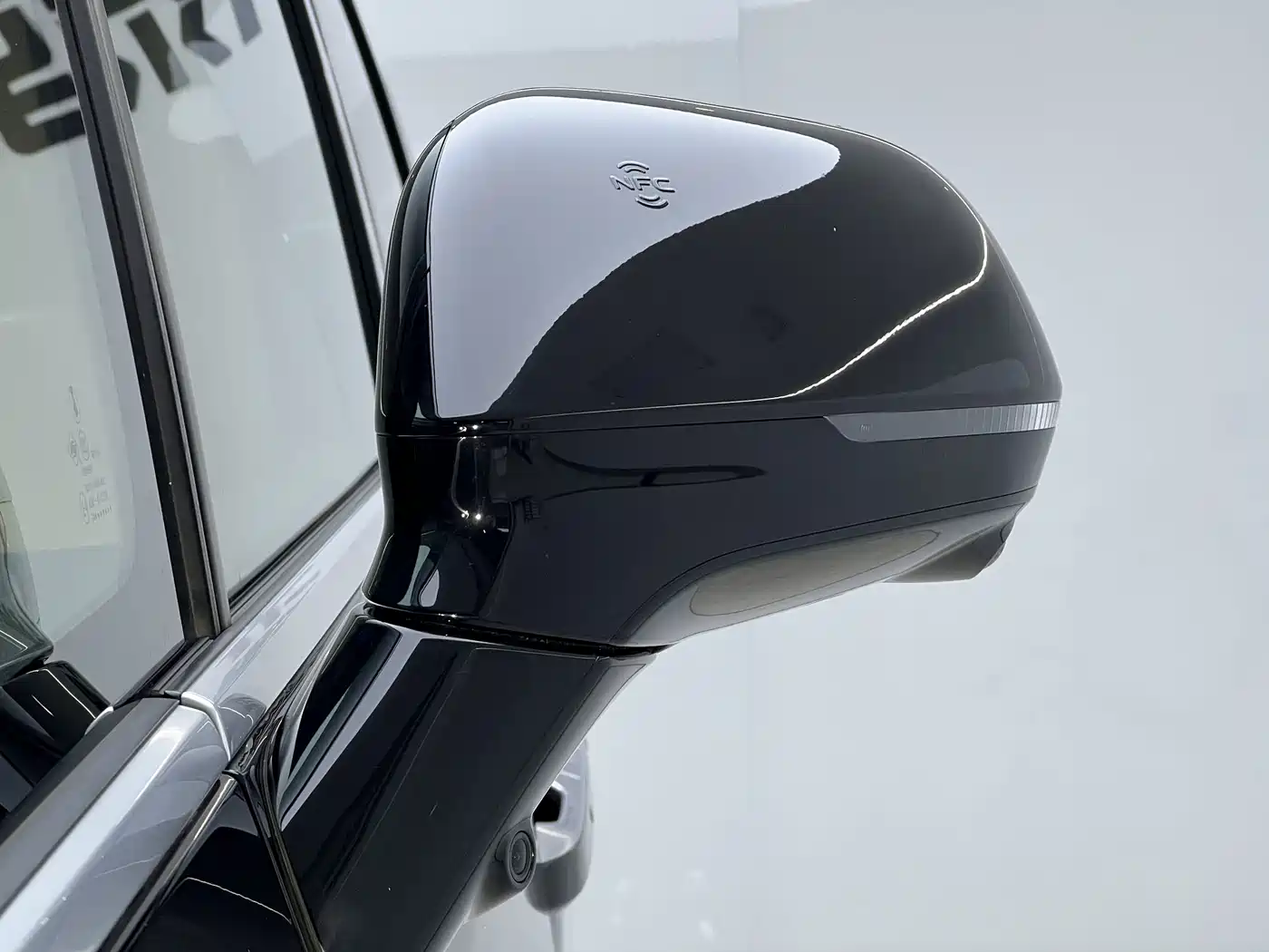 Denza D9 2025 2025 Model DM-i Smart Drive Edition 1020 AWD Flagship