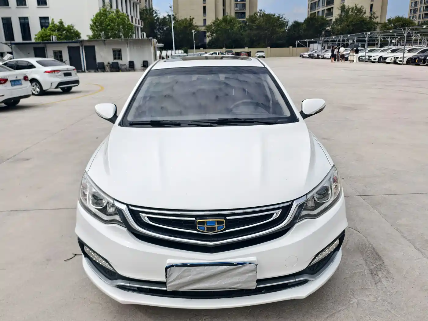 Фото 2 - Geely Vision