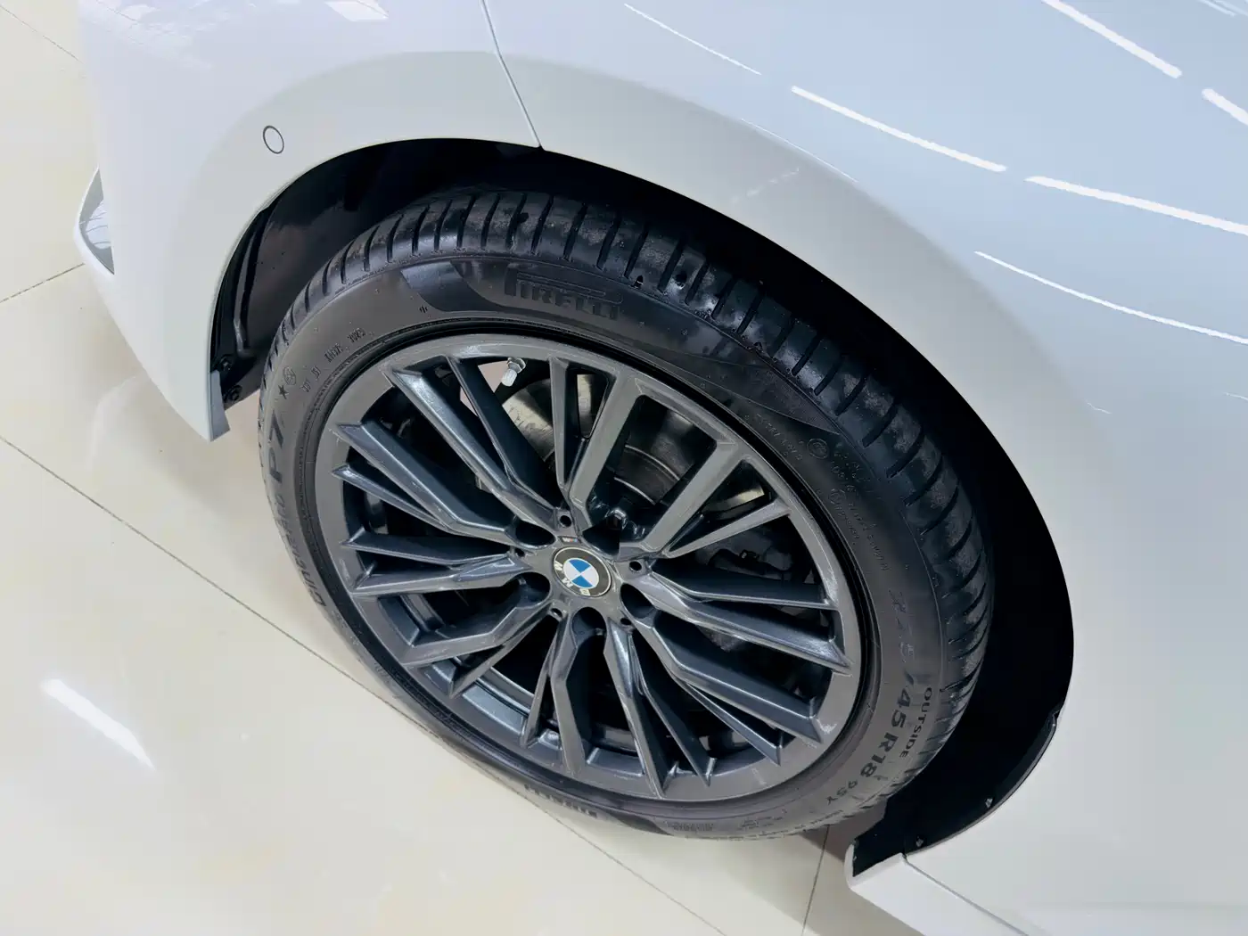 BMW 3 Series 2023 325i M Sport Black Night Package фото 5