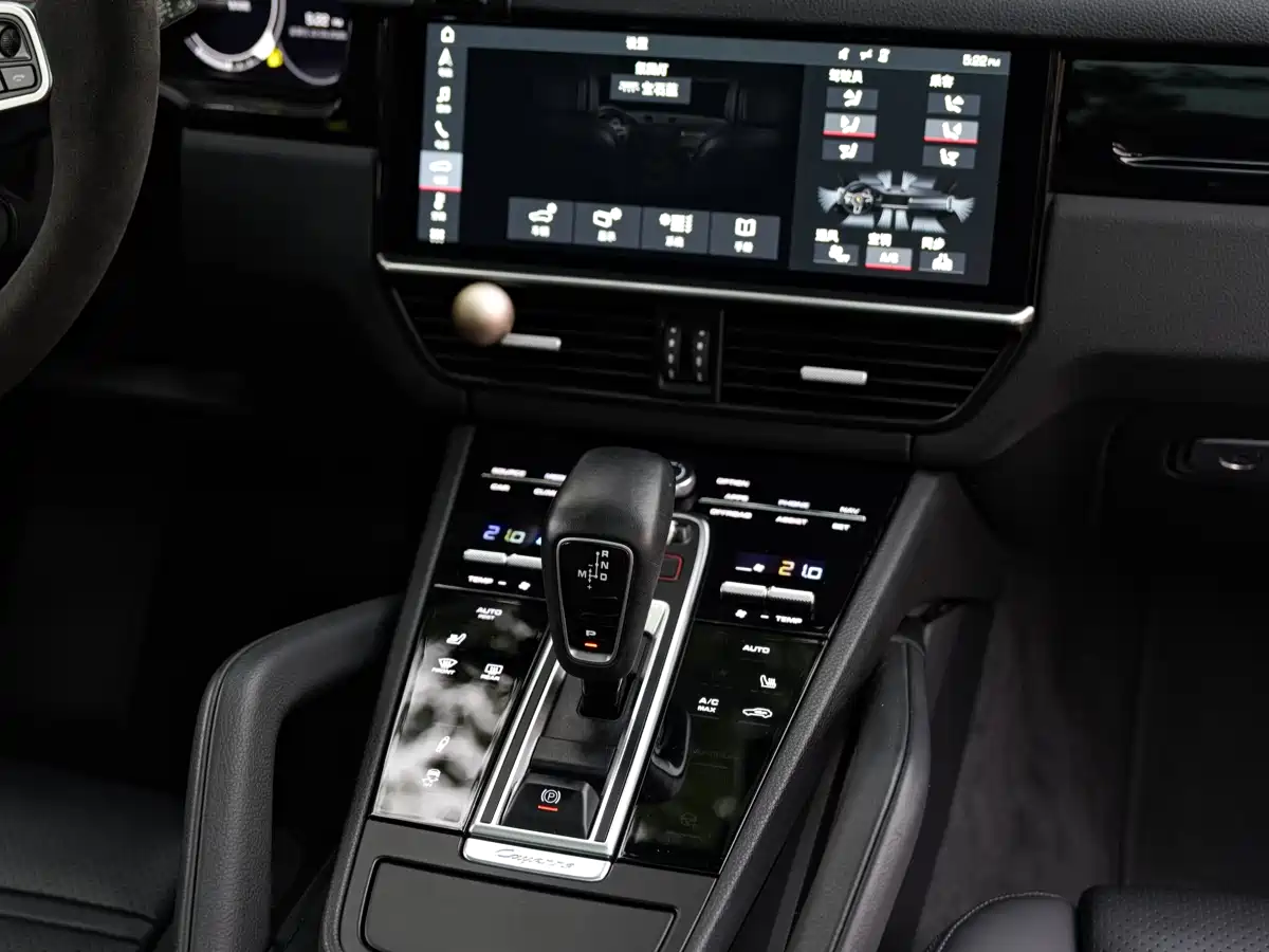 Porsche Cayenne 2019 Cayenne Coupé 3.0T фото 15