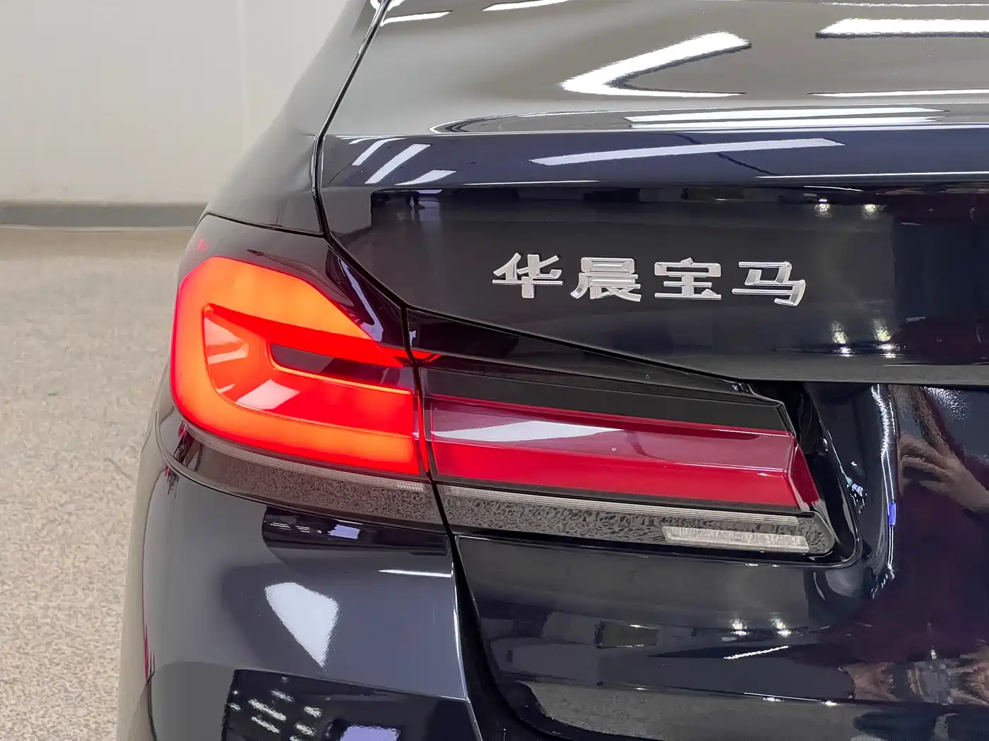 BMW 5 Series 2022 Facelift 530Li Leading M Sport Package фото 10