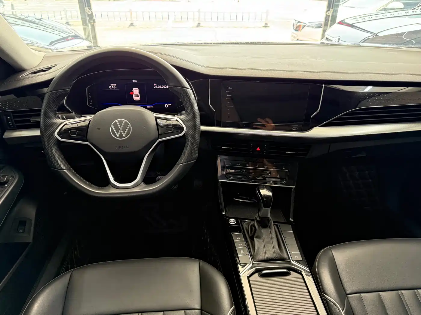 Volkswagen Passat 2023 330TSI Elite Edition фото 7
