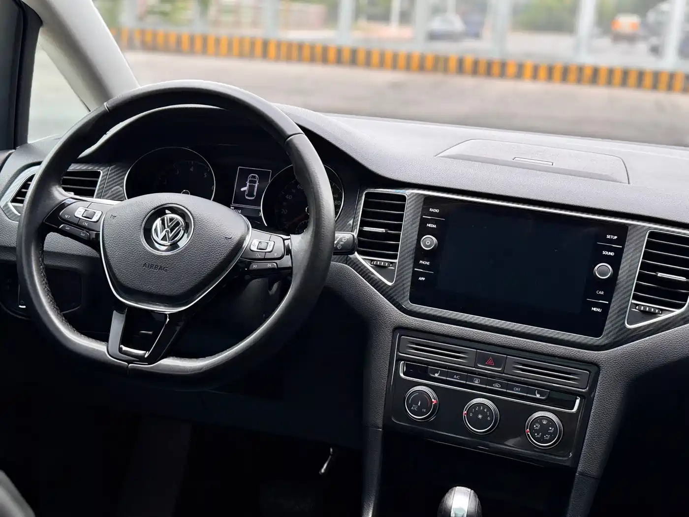 Volkswagen Golf Sportsvan 2018 280TSI Automatic Luxury фото 10