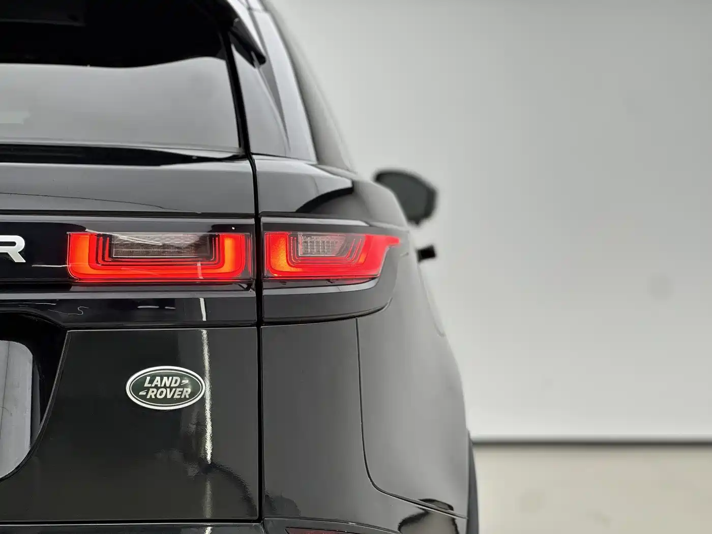 Land Rover Range Rover Velar 2017 P380 R-DYNAMIC S фото 16