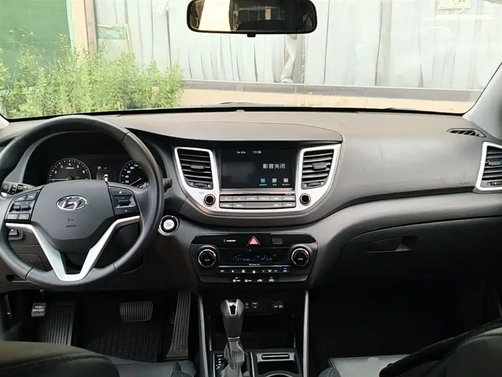 Hyundai Tucson 2015 1.6T Dual Clutch 2WD Smart фото 10