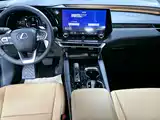 Фото 4 - Lexus RX
