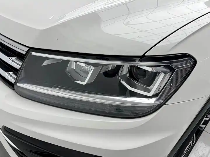 Volkswagen Tiguan L 2021 330TSI Automatic 2WD R-Line Premium фото 7