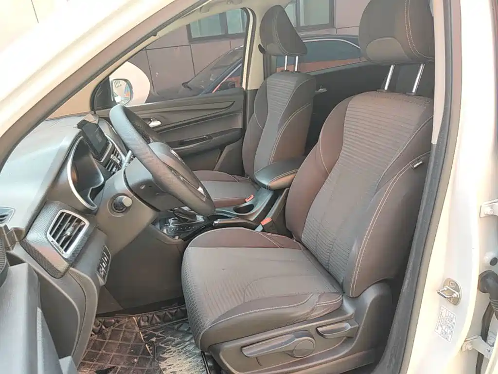 Baojun 730 2022 2021 1.5T CVT Fashion 7-Seater