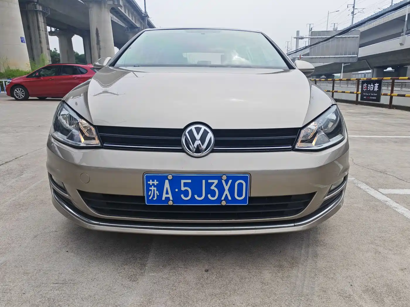 Volkswagen Golf 2016 1.6L Automatic Comfort фото 2