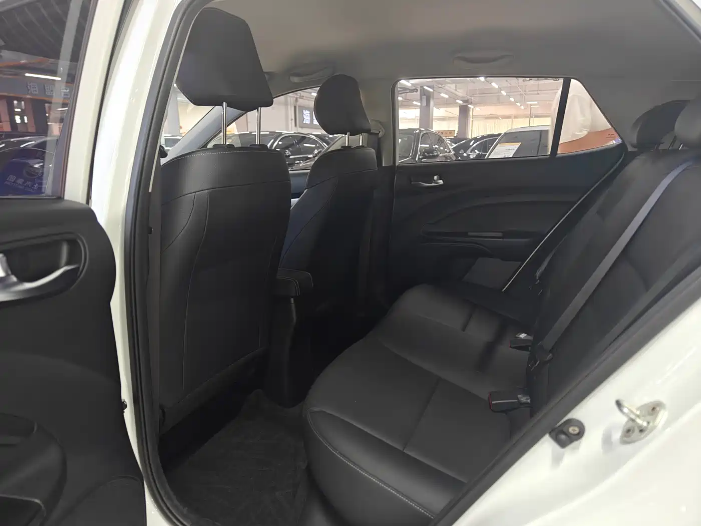 Kia KX1 2021 1.4L CVT Fun Edition фото 5