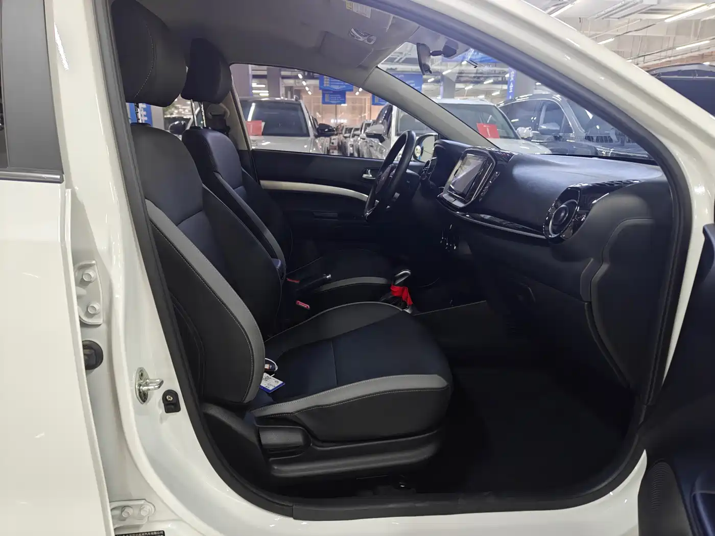 Kia KX1 2021 1.4L CVT Fun Edition фото 7
