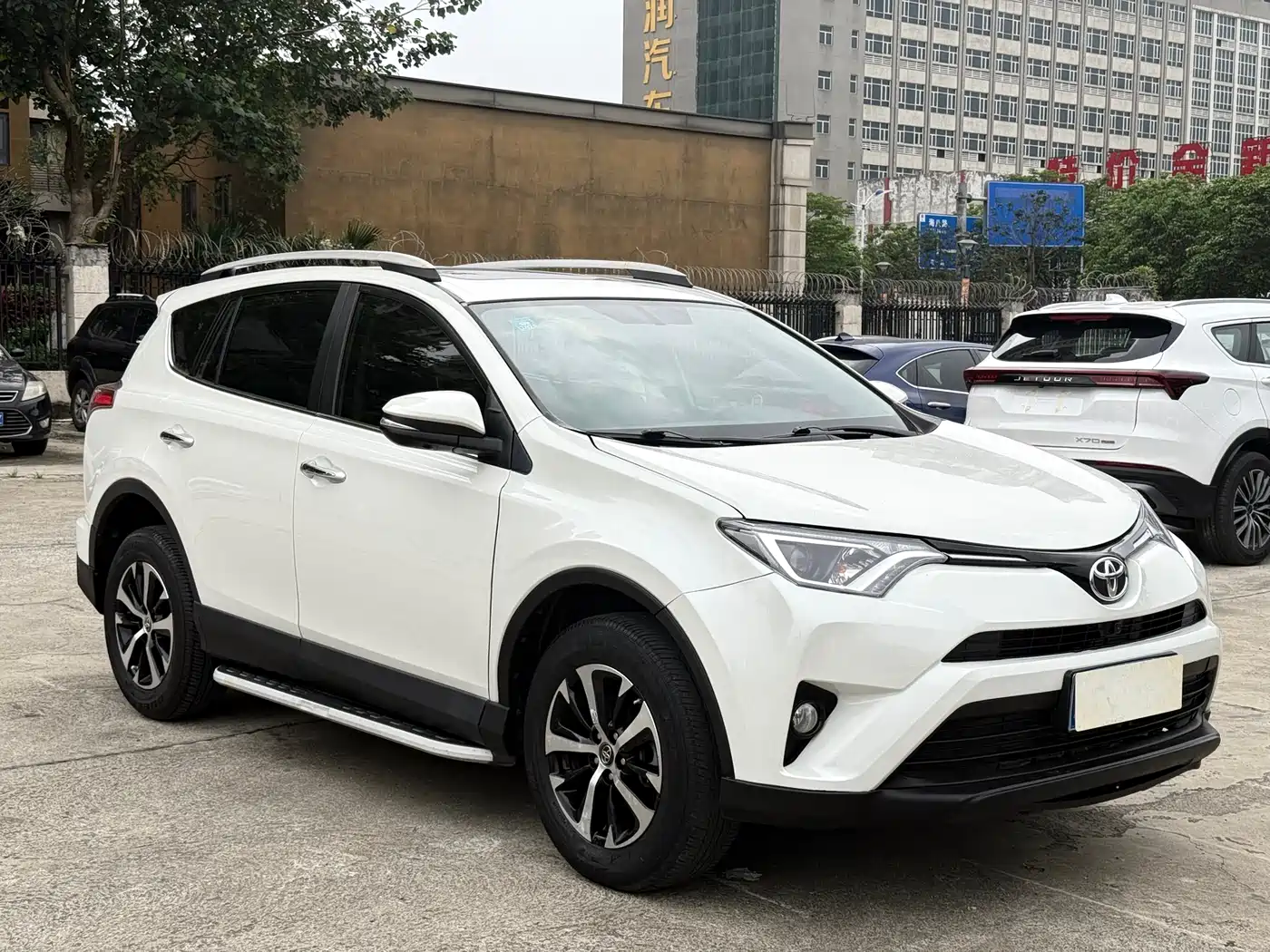 Toyota RAV4 Rongfang 2019 2.0L CVT 2WD Trend Edition China VI фото 3