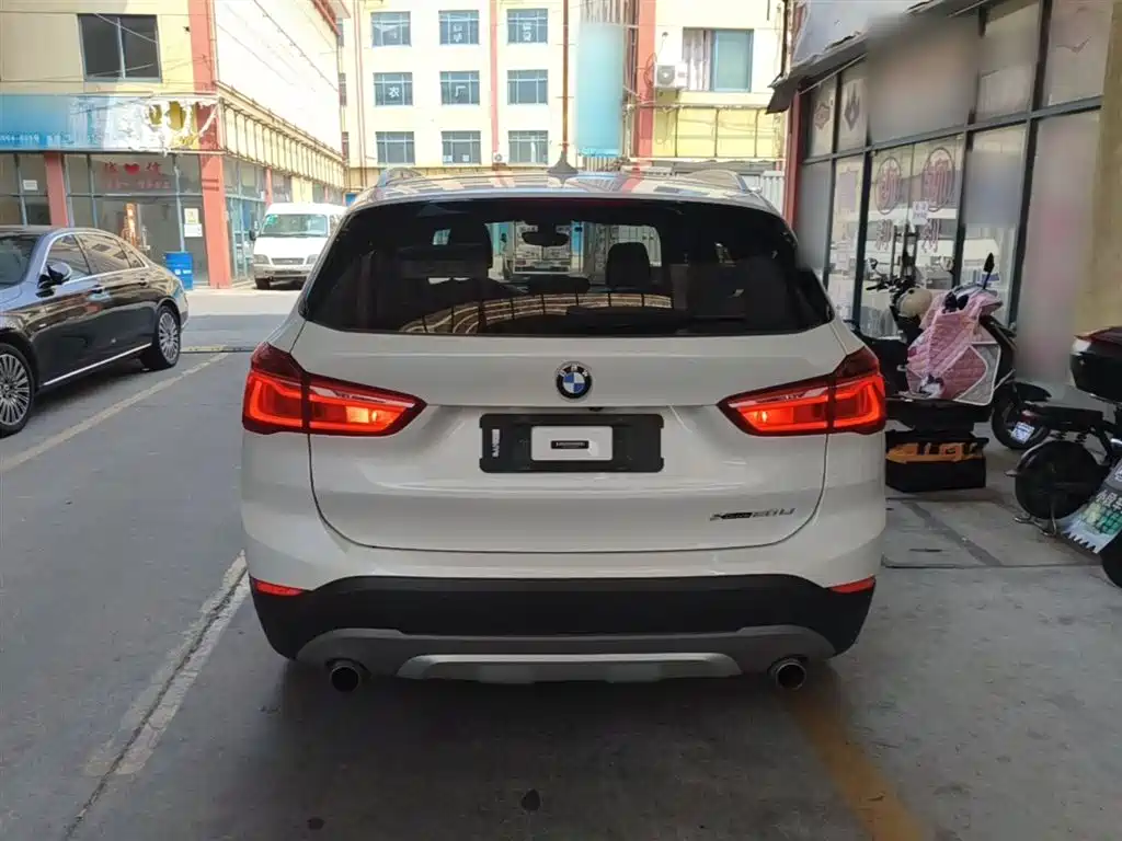 BMW X1 2019 xDrive20Li Premium Model фото 6