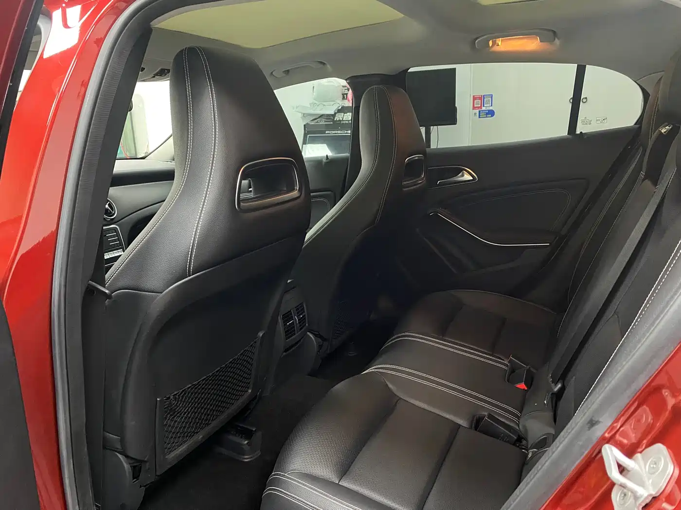 Mercedes-Benz GLA 2017 GLA 220 4MATIC Fashion фото 8