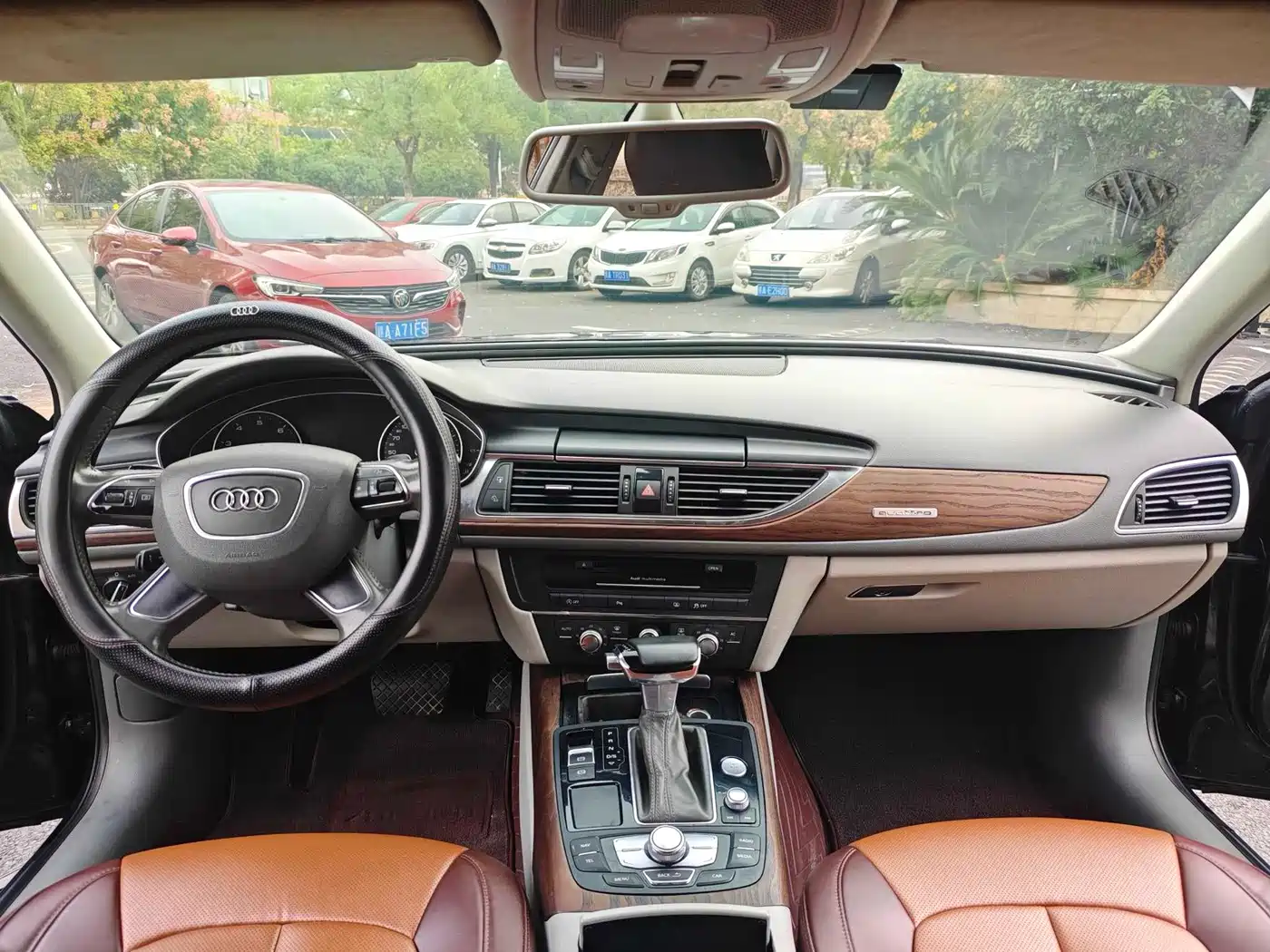 Photo 6 - Audi A6L