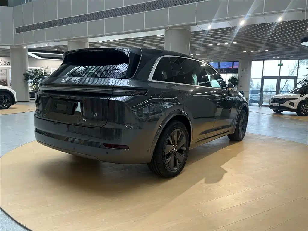 Li Auto IDEAL L7