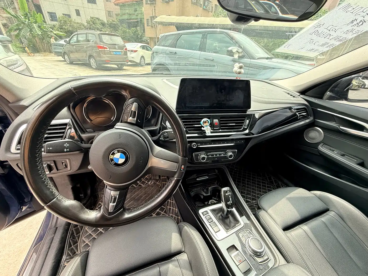 BMW 1 Series 2021 120i M Sport Shadow Edition фото 6