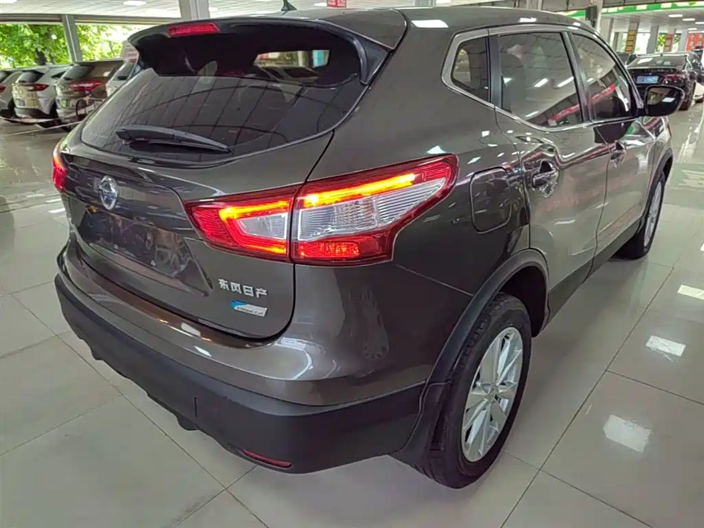 Фото 7 - Nissan Qashqai