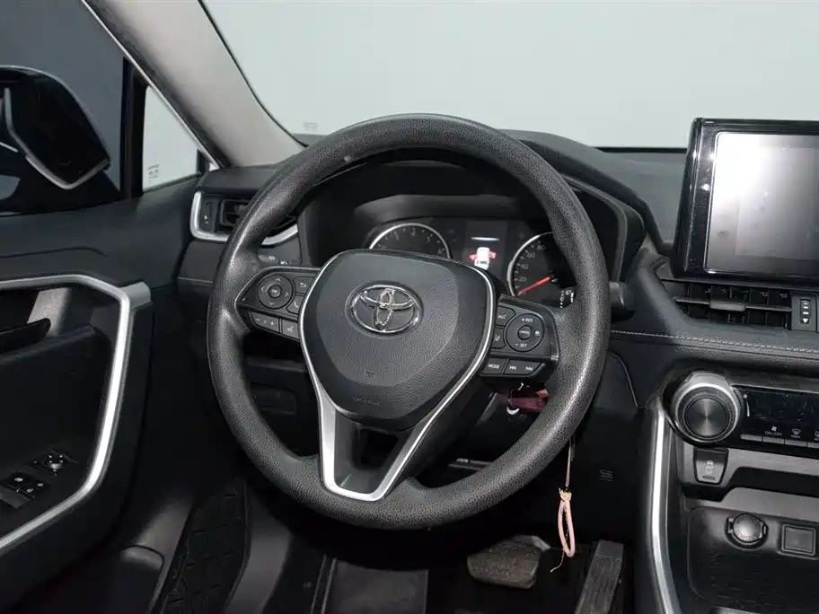 Toyota RAV4 Rongfang 2022 2.0L CVT 2WD Urban Edition фото 11