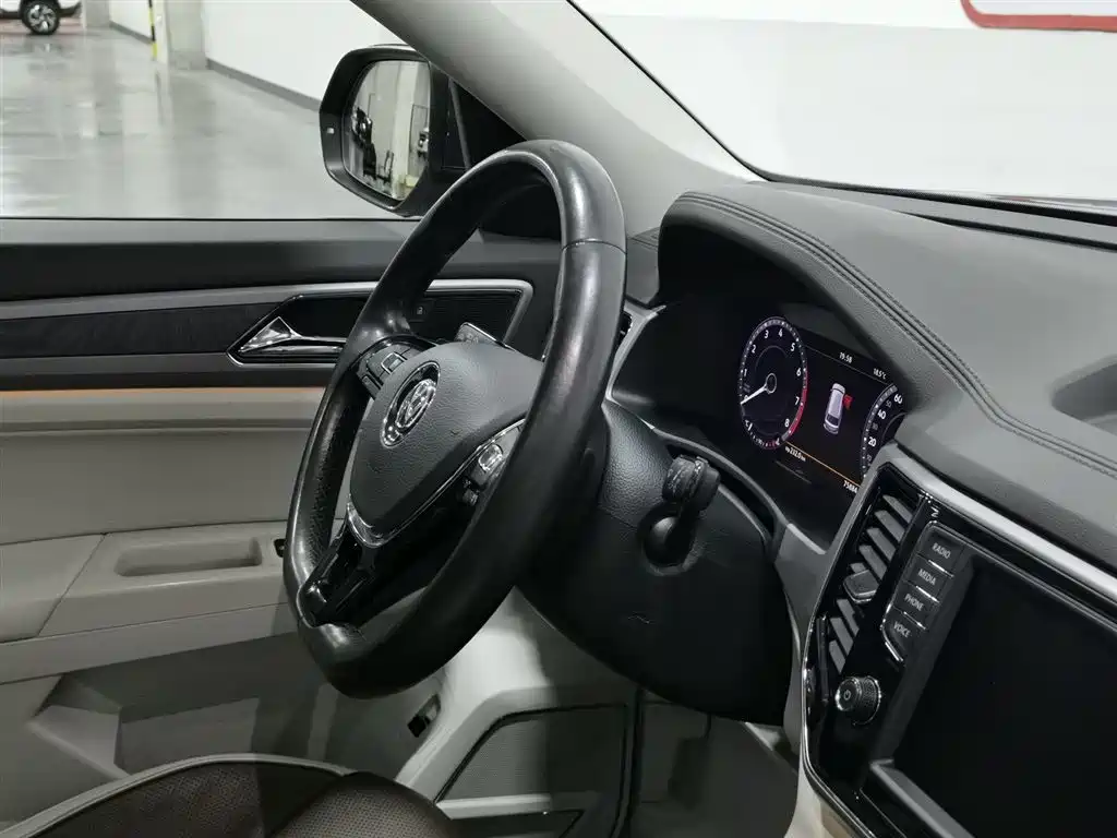 Volkswagen Teramont 2017 530 V6 AWD Ultimate Flagship Edition фото 22