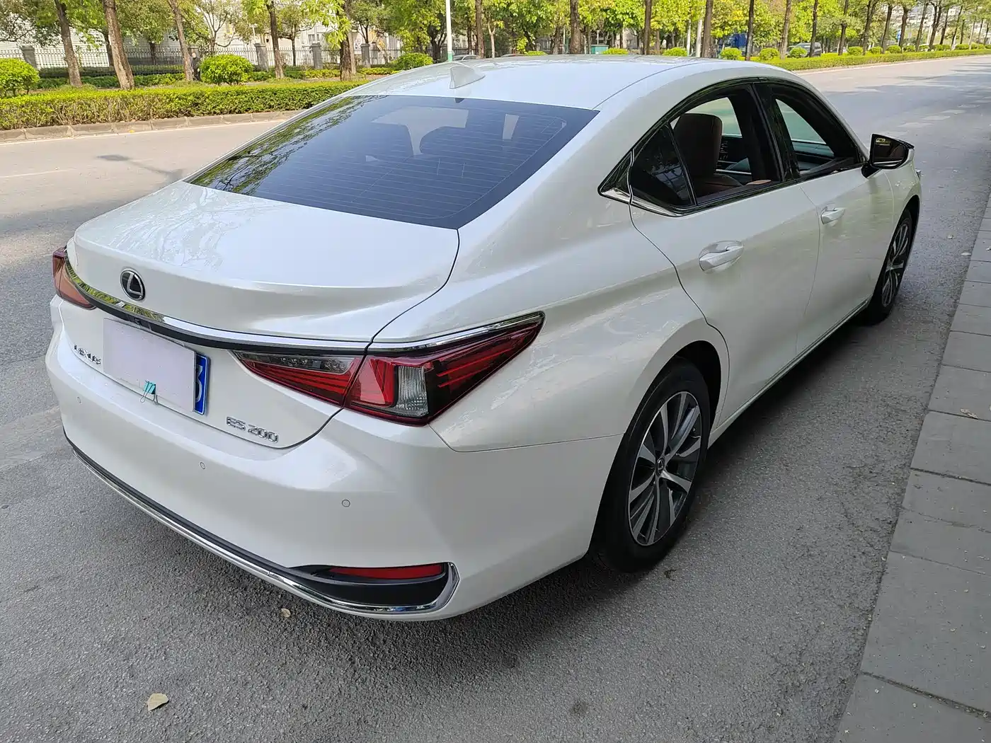 Lexus ES 2020 200 Excellence фото 5