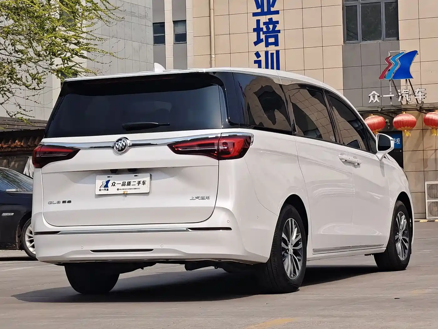 Buick GL8 2023 ES Landmaster Exclusive фото 6