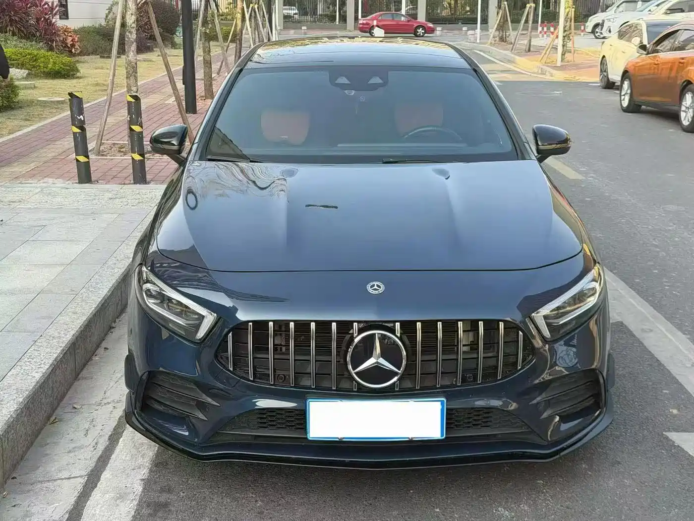 Mercedes-Benz A-Class AMG 2019 AMG A 35 L 4MATIC фото 2