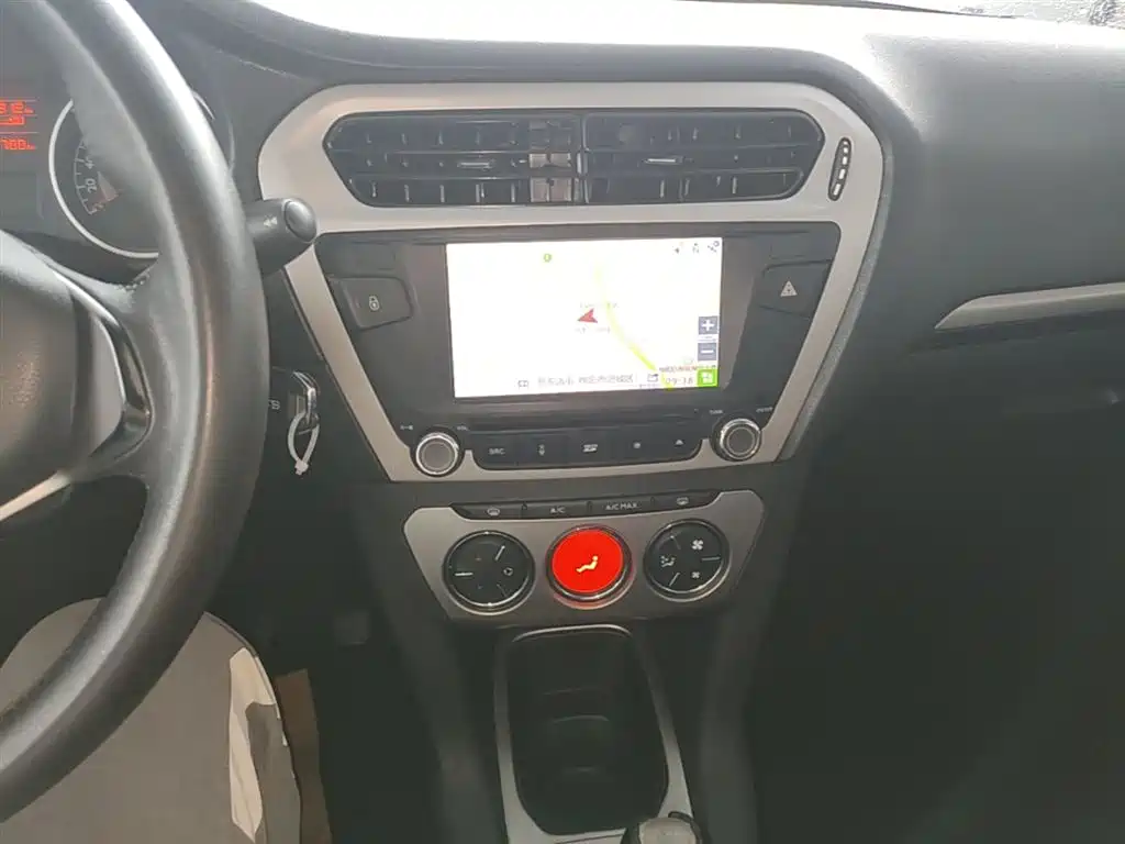 Peugeot 301 2014 1.6L Manual Luxury Edition фото 13