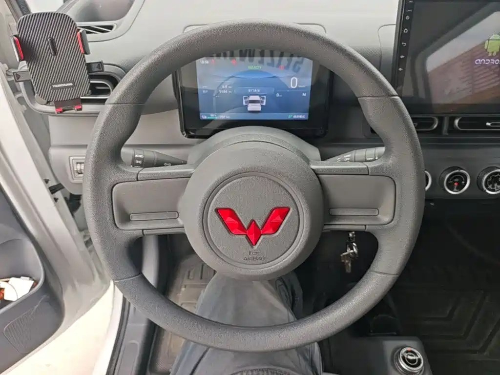 Wuling Motors Wuling Zhiguang NEV 2026 2025 Model 305km Base Version