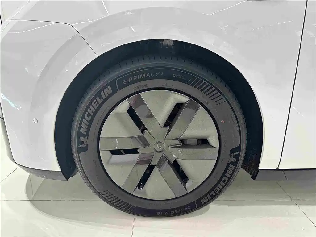 2026 Li Auto MEGA