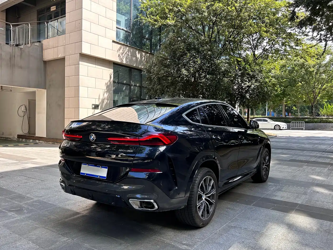 BMW X6 2026 2023 xDrive30i M Sport Package