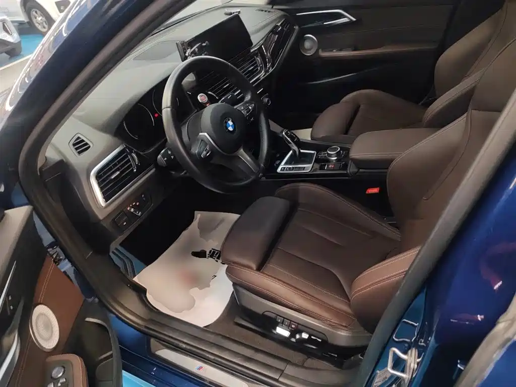 BMW 1 Series 2022 125i M Sport Shadow Edition фото 12