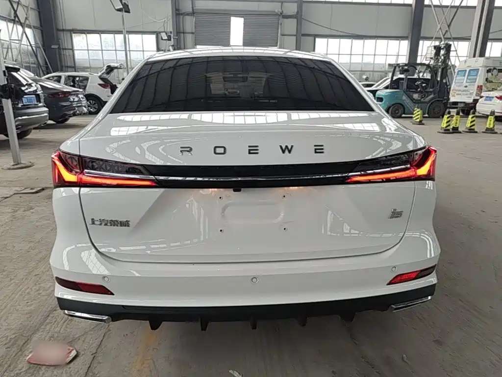 Roewe i5 2025 2023 1.5L CVT Luxury Edition