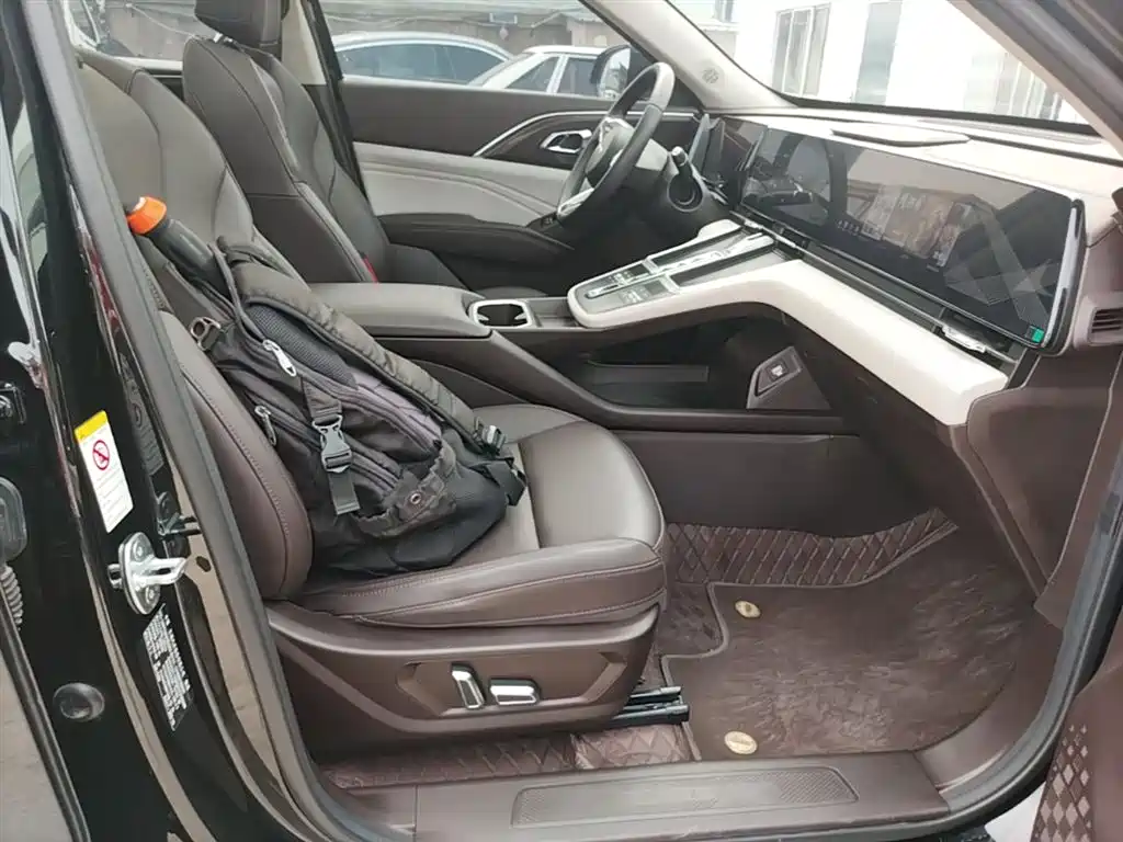 Haval Xiaolong MAX 2023 1.5L Hi4 105 4WD Pilot Edition фото 20