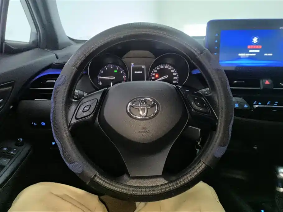 Toyota C-HR 2020 Model 2.0L Elite фото 15
