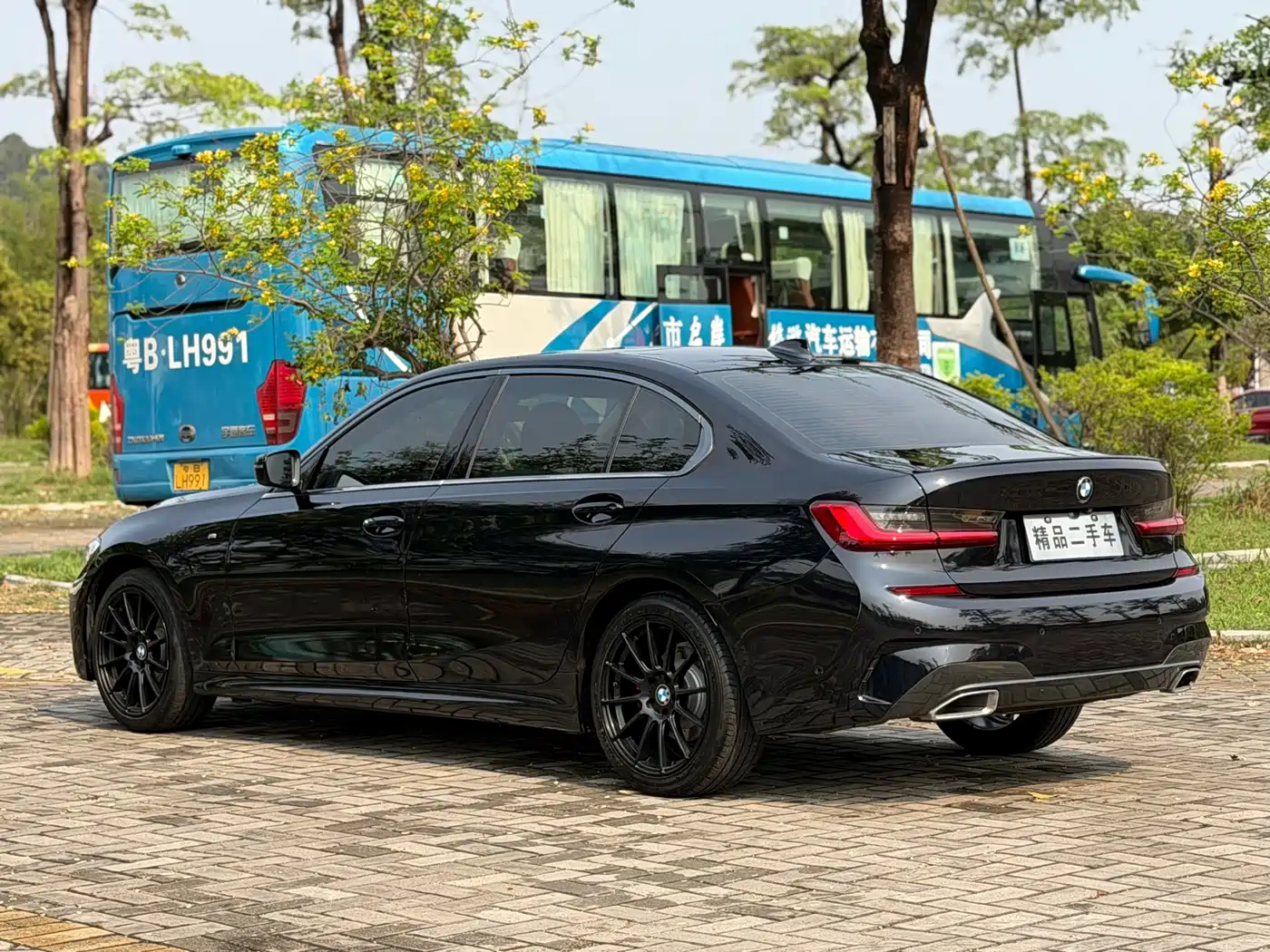 BMW 3-SERIES